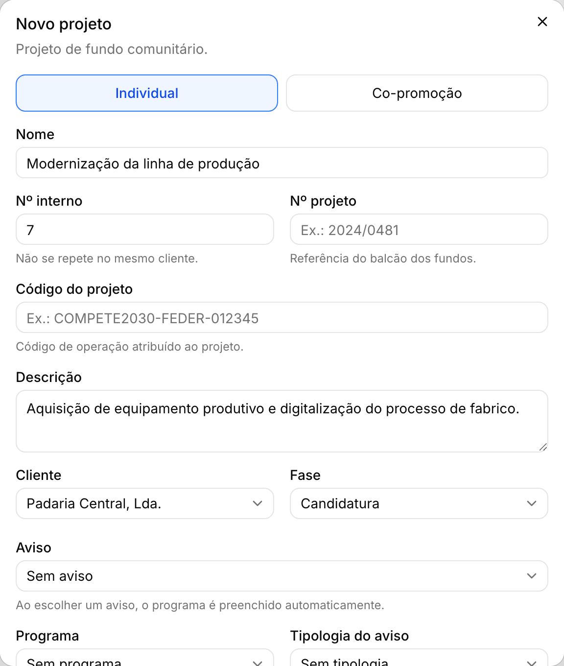 Formulário Novo projeto preenchido com nome, número interno, descrição e cliente